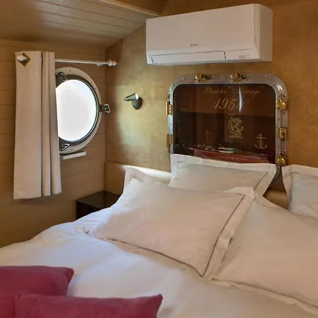 Péniche D'hôtes Mirage Couette-café