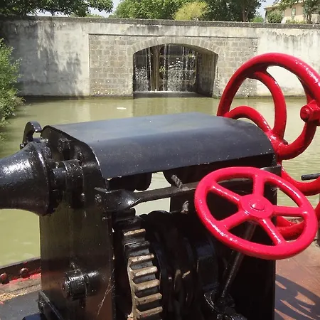 Péniche D'hôtes Mirage Couette-café Carcassonne